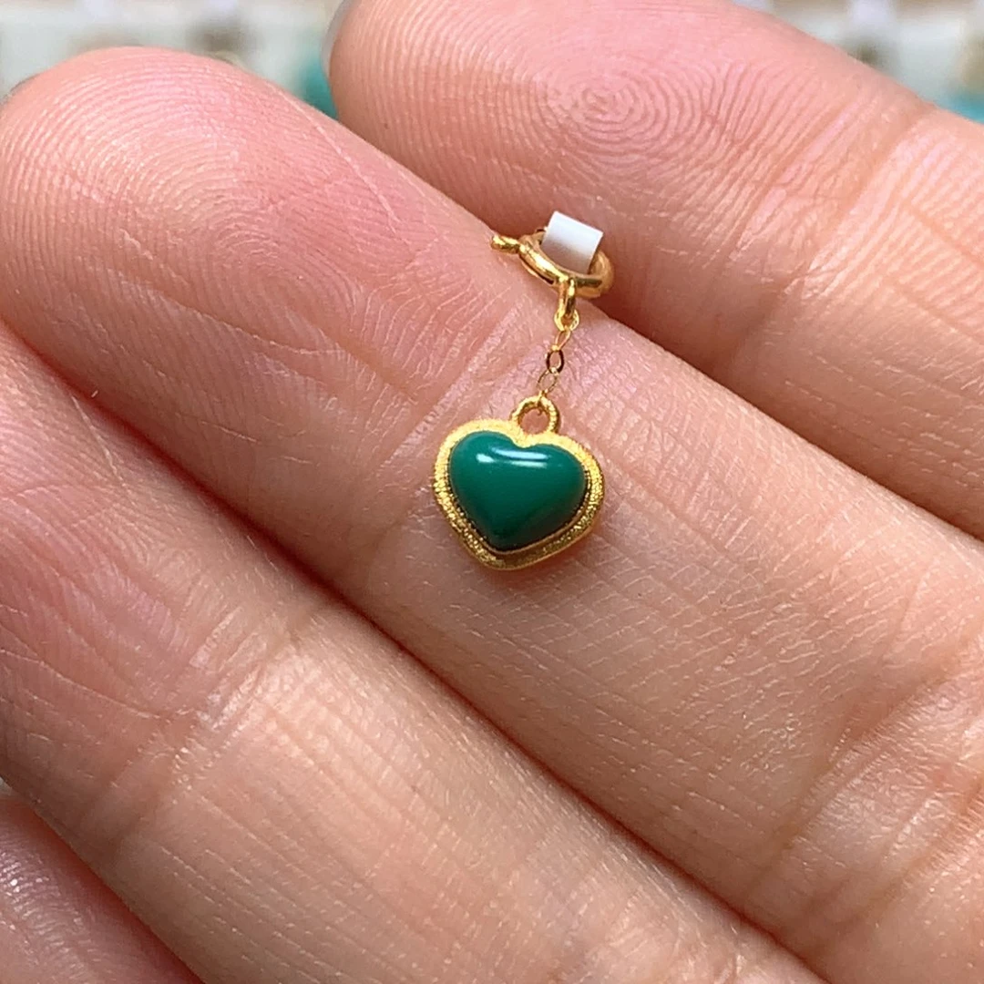 绿松石18K金镶嵌挂件