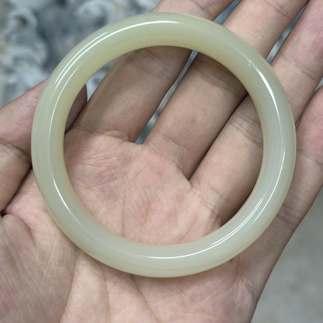 青海昆仑料黄白手镯