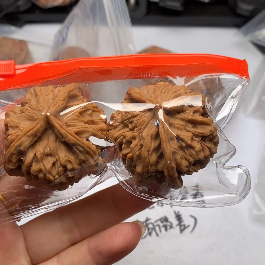 木质类文玩核桃文玩核桃