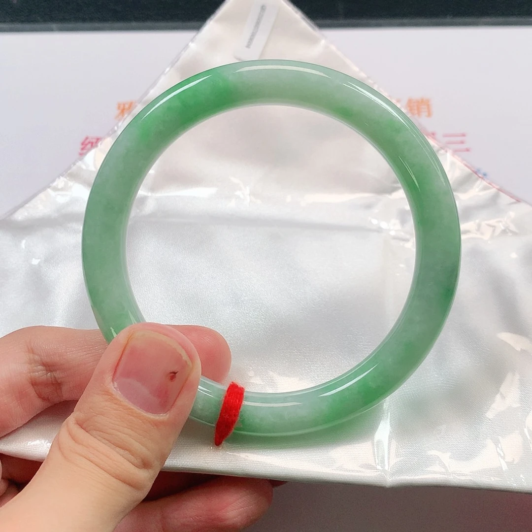 翡翠手镯未镶嵌翡翠31512