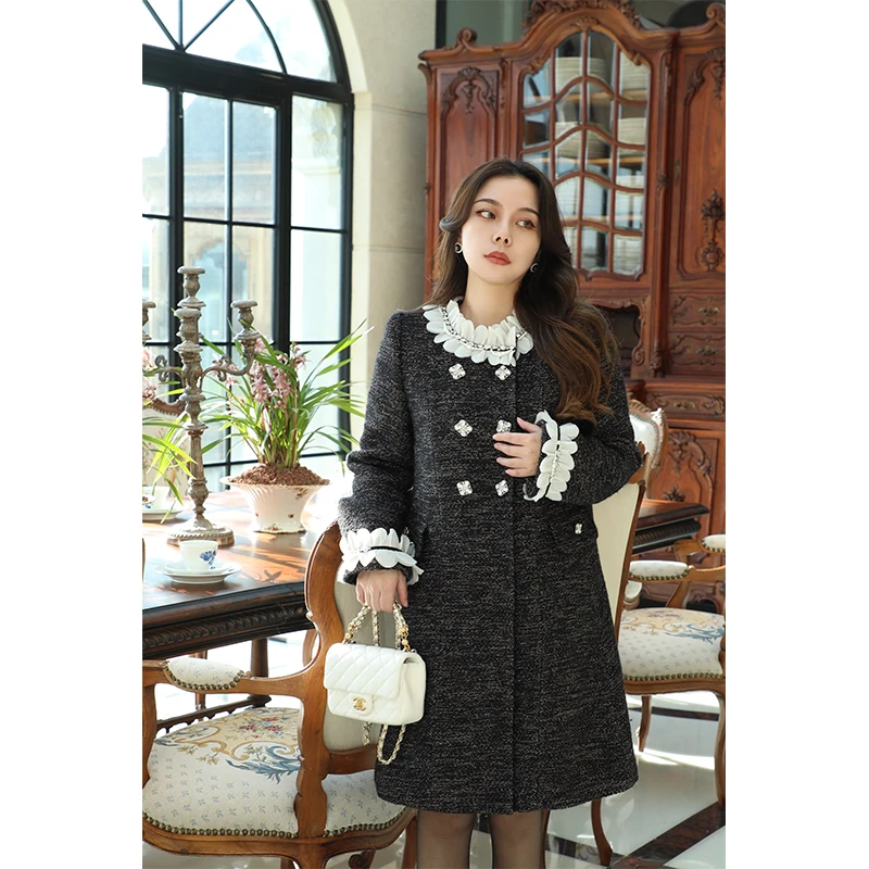 MR WATER水滴君 原创冬季复古拼接花瓣领钉珠中长款毛呢外套