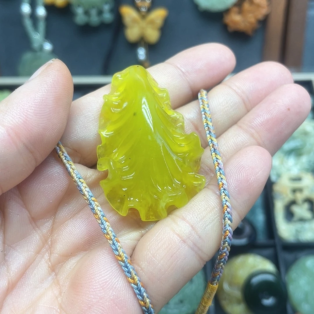 未镶嵌蛇纹石玉颈饰