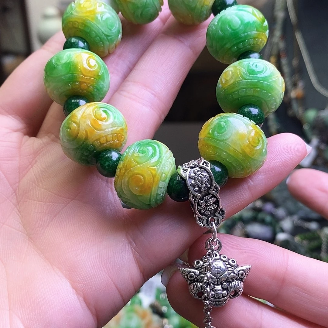 圣***好翡翠未镶嵌颈饰700