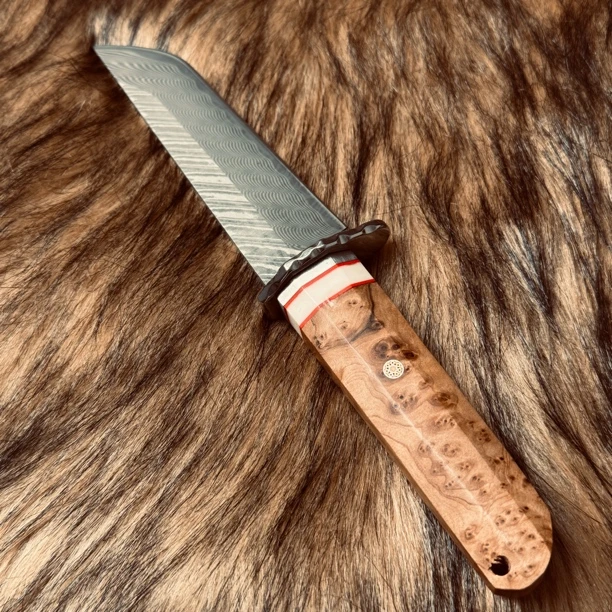 定制A级崖柏料柄大马士革钢水波纹手工锻刀