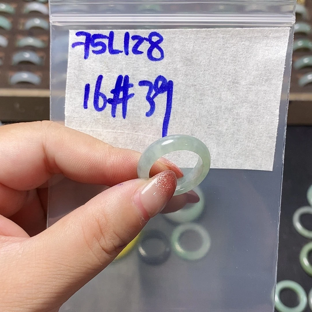 未镶嵌定制翡翠翡翠