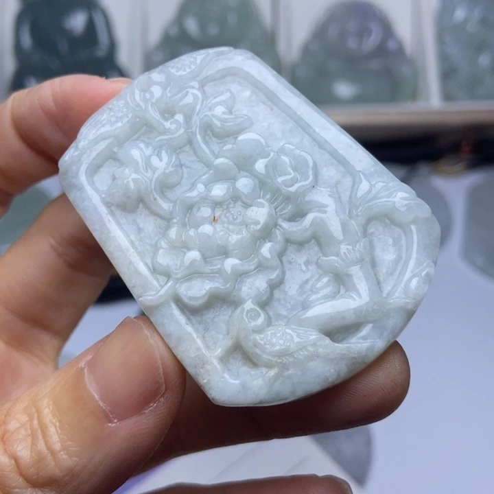 翡翠未镶嵌颈饰翡翠