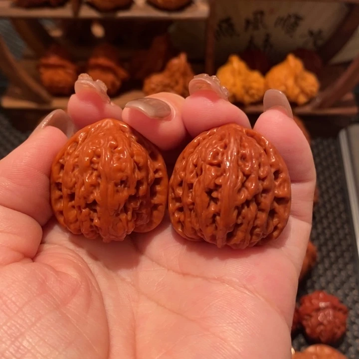 文玩核桃吊坠31红宝石0019
