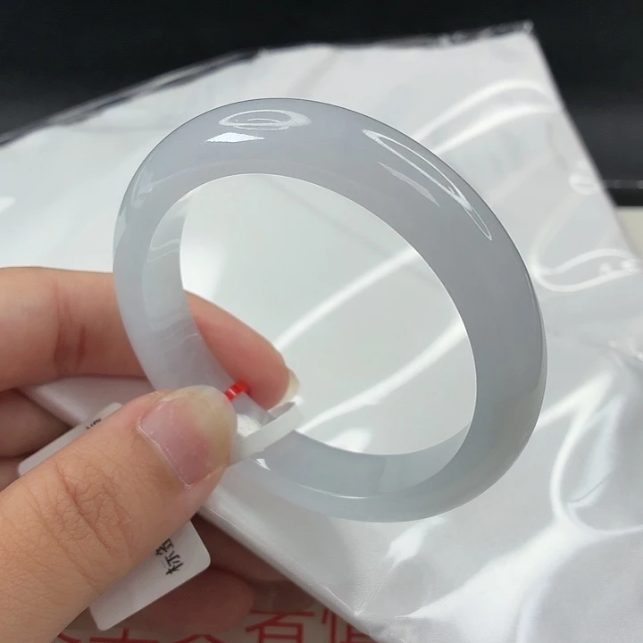 翡翠未镶嵌手镯正圈51.8