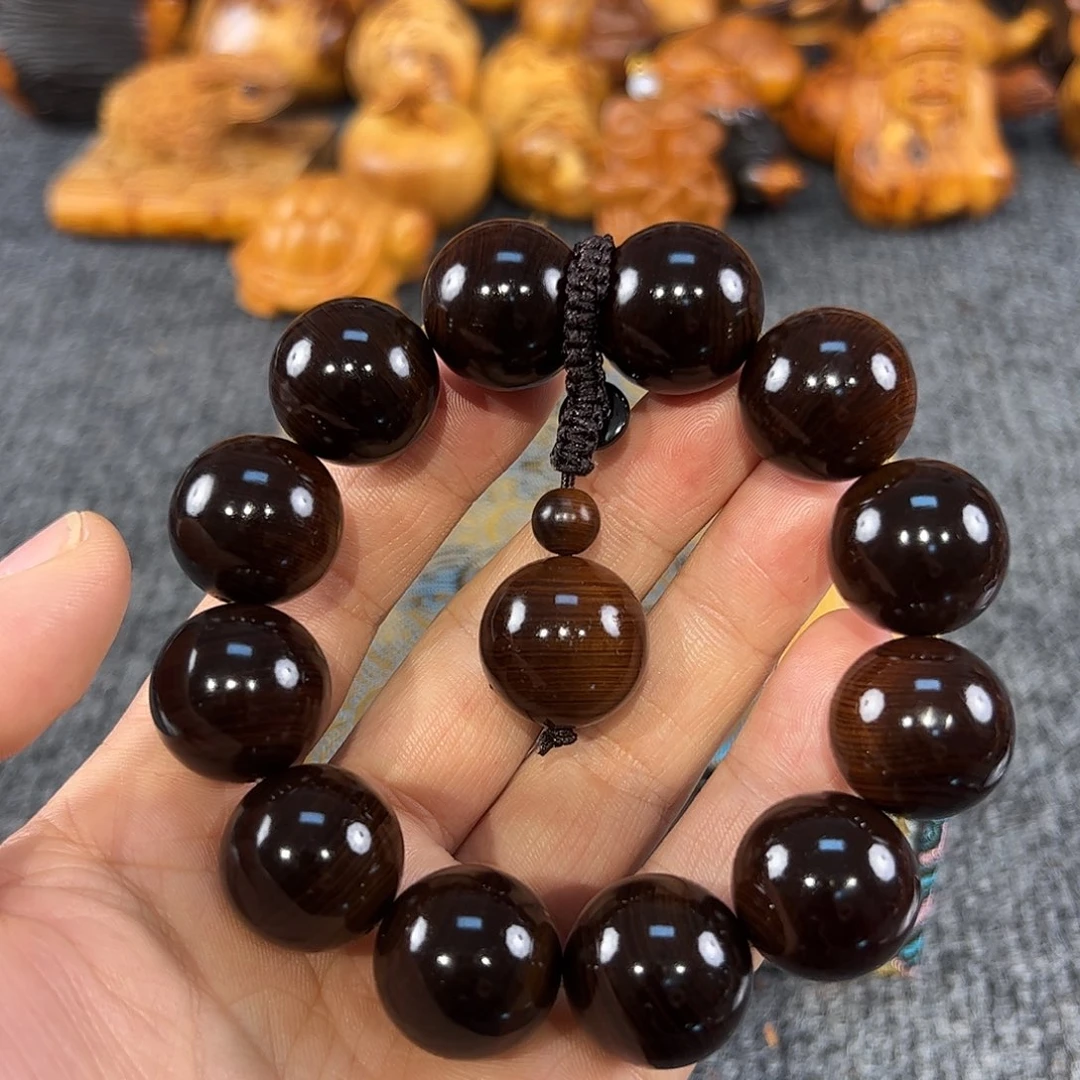 崖柏太行崖柏绿色，绿节油，崖柏五灵脂20圆珠