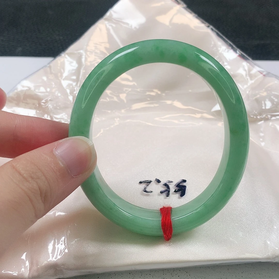 未镶嵌手镯（贵妃镯）翡翠351