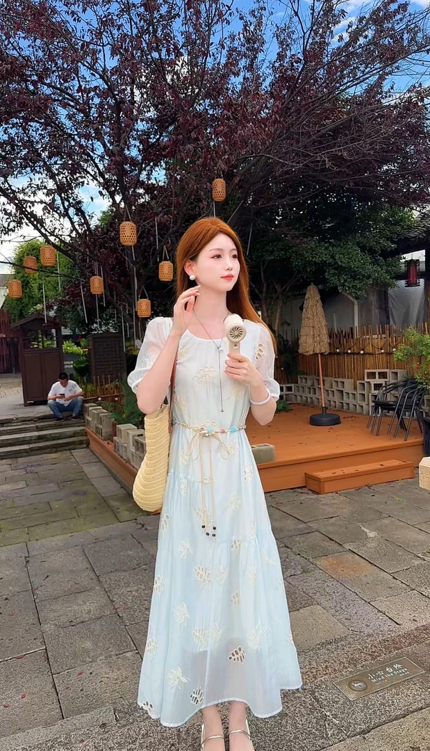 //cty//【雾里繁花】2025新款天丝镂空刺绣莱赛尔浅蓝系连衣长裙