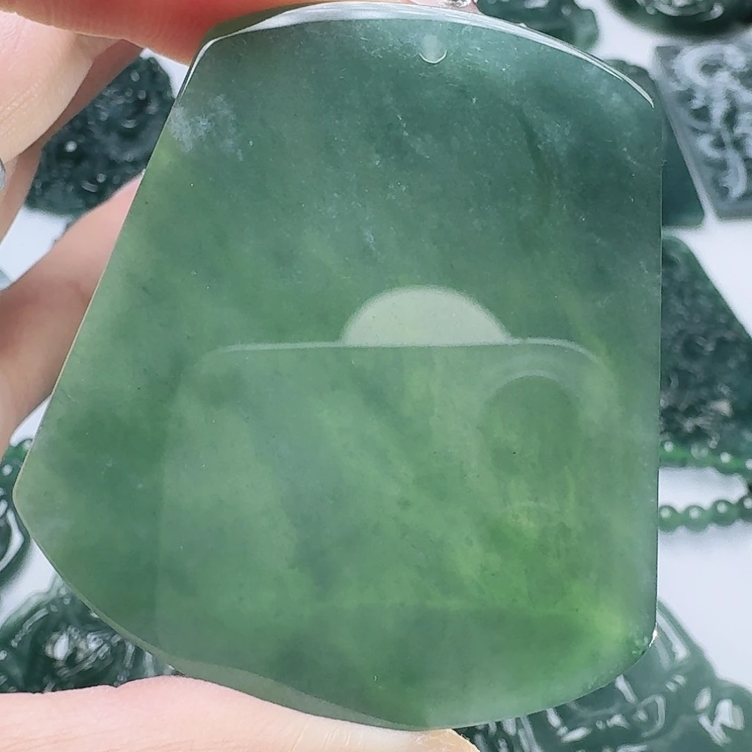 翡翠未镶嵌颈饰天然的A货翡翠多样性发其一