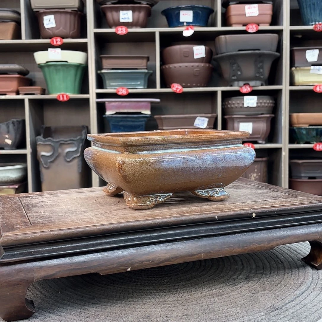 紫砂花盆好*呢紫砂的颜色很好看