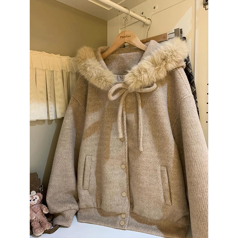 韩系蝴蝶结大毛领连帽毛呢外套女冬季新款大码胖MM设计感小众大衣