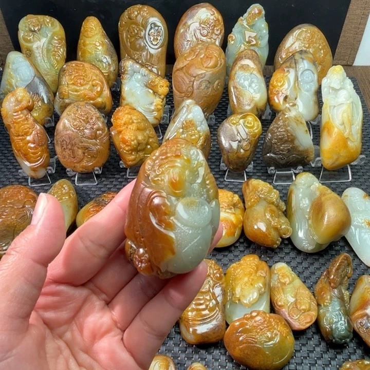 ****心和田玉未镶嵌把件