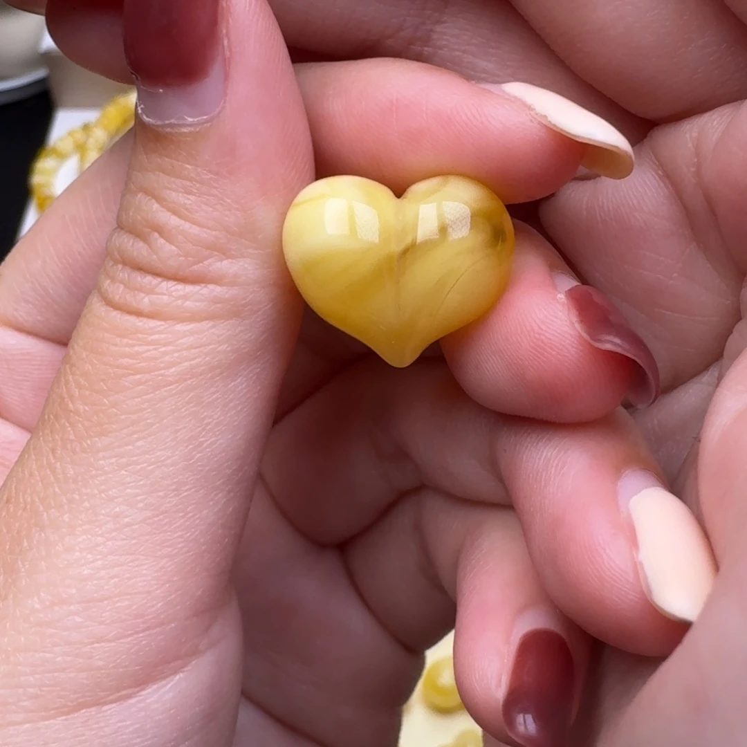 琥珀未镶嵌裸石6号