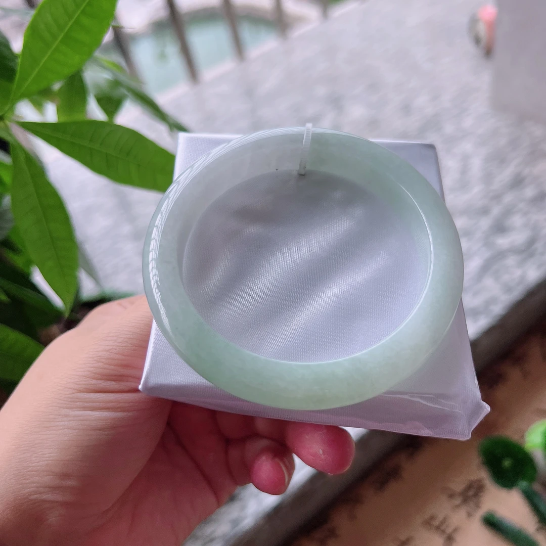 手机实拍0色差缅甸翡翠A货老坑冰糯种61圈飘绿晴水正圈大圈口手镯