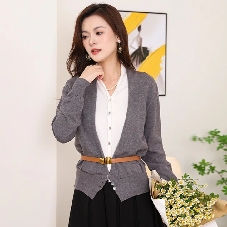 法式复古假两件小V领上衣配腰带秋冬开衫百搭收腰长袖毛衣短款女