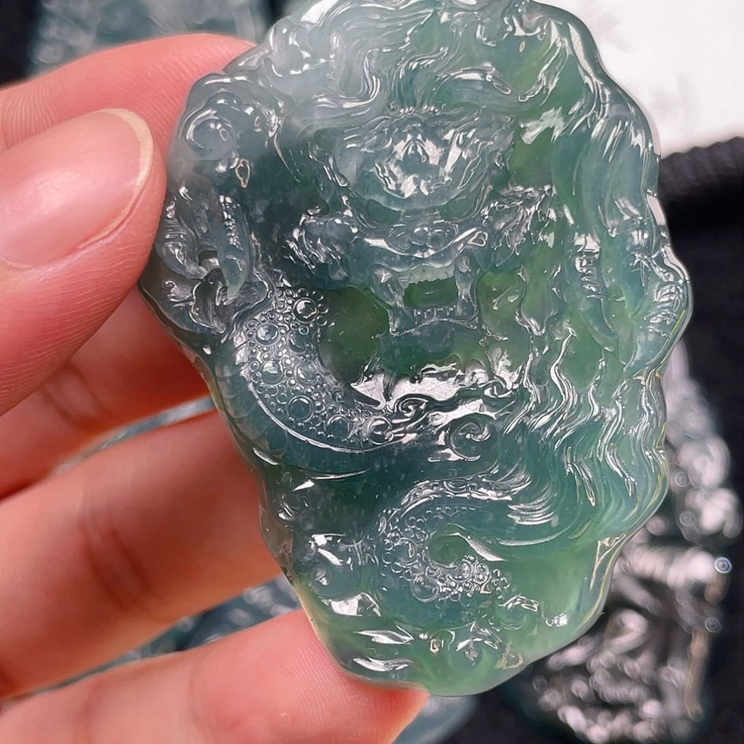 颈饰未镶嵌翡翠6，