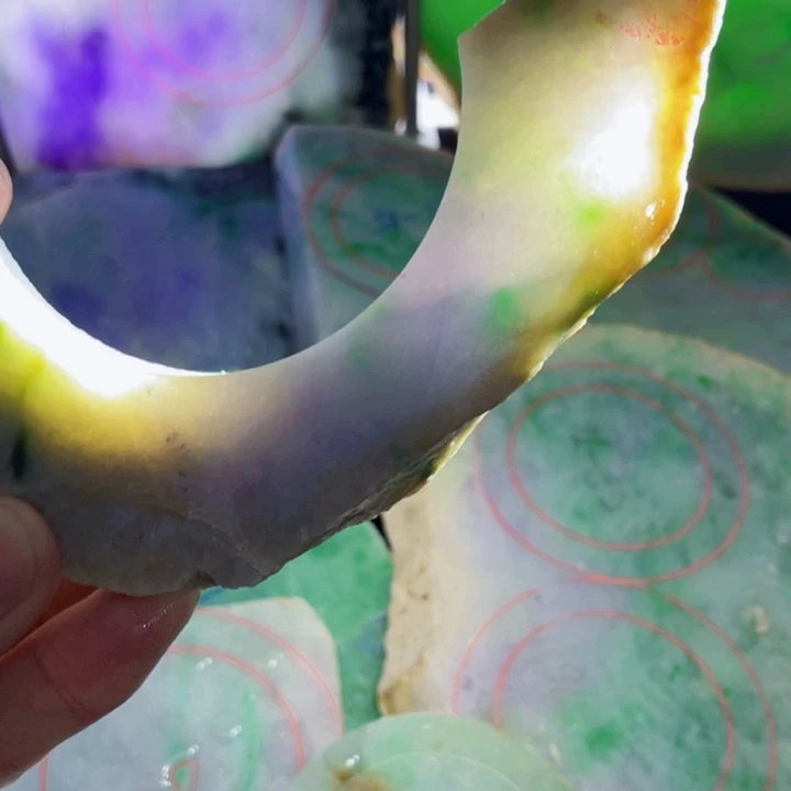 翡翠未镶嵌挂件片料