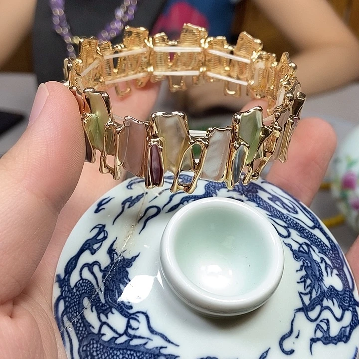 瓷片宝贝哈哈哈哈哈哈好吧
