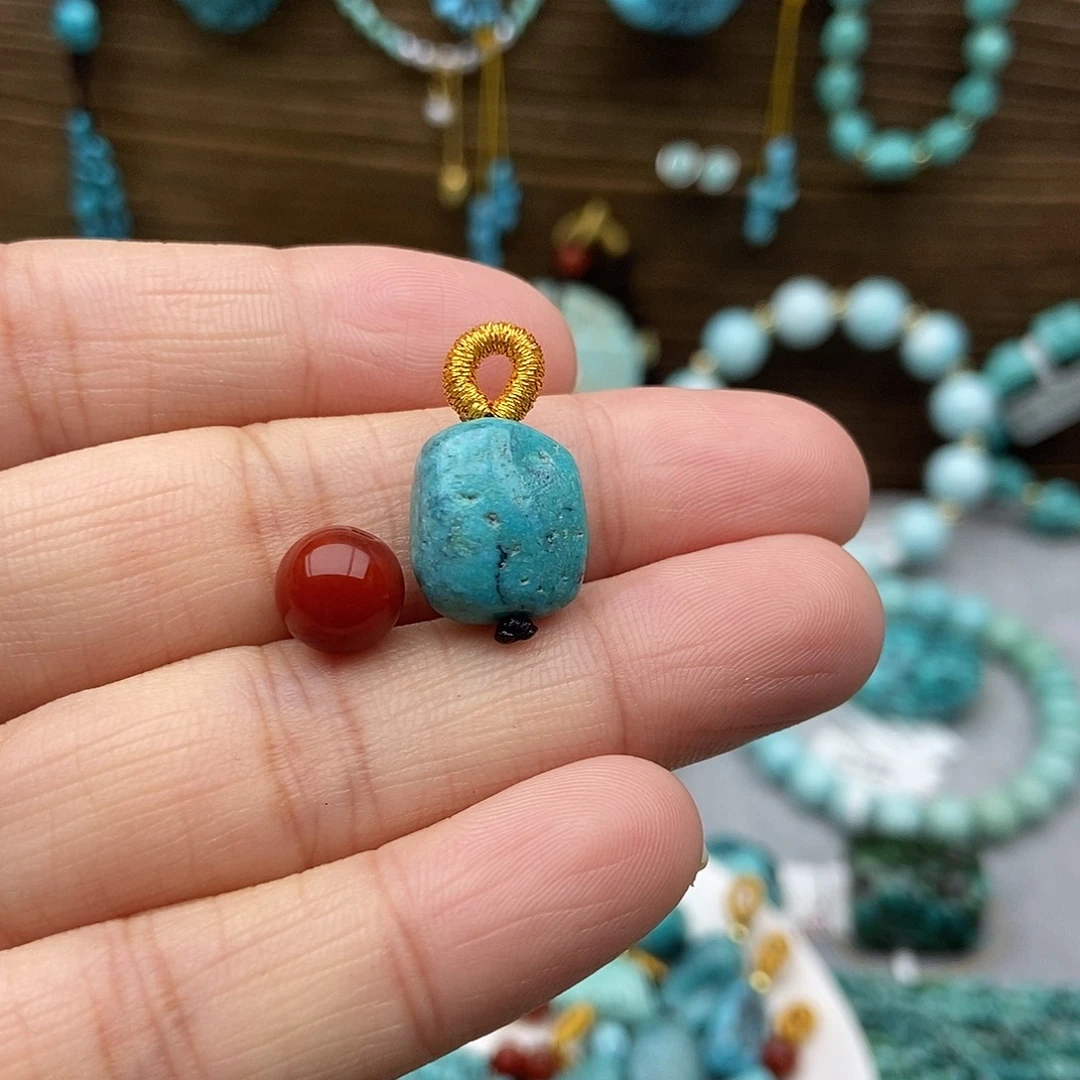 南红玛瑙未镶嵌侧挂