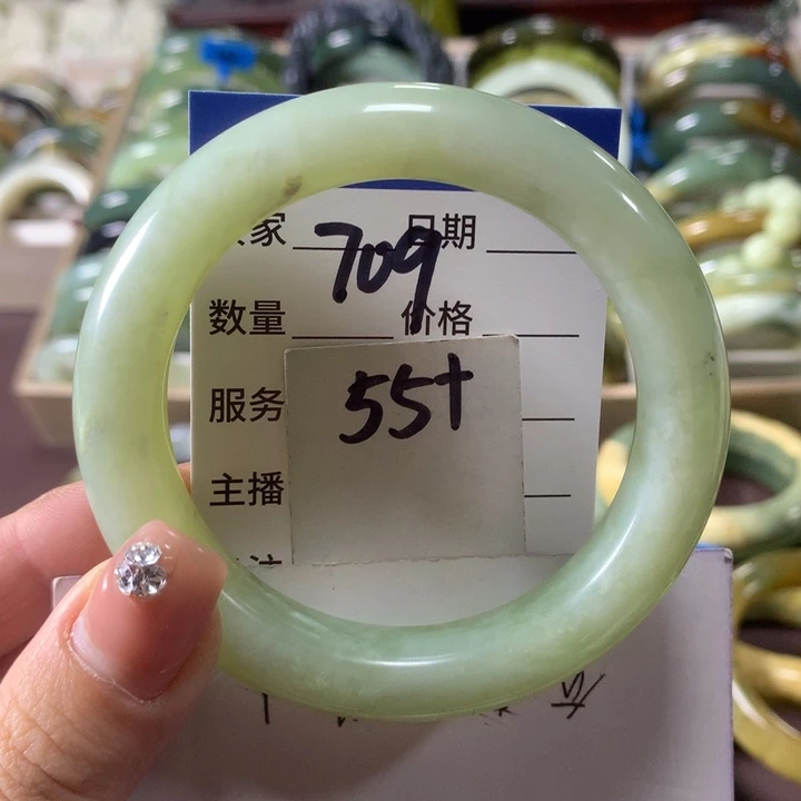 蛇纹石玉未镶嵌手镯709