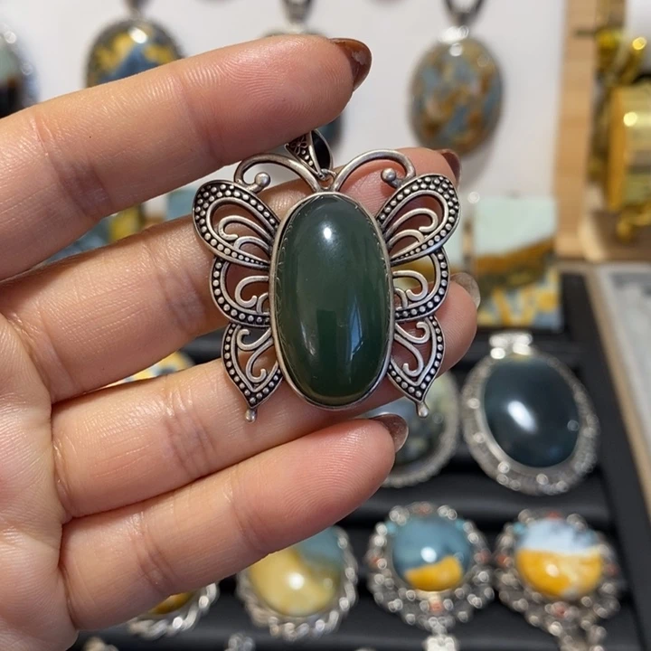 蛇纹石玉银S925镶嵌颈饰