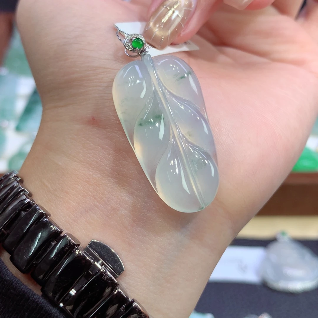 吊坠(不含链)18K金镶嵌翡翠