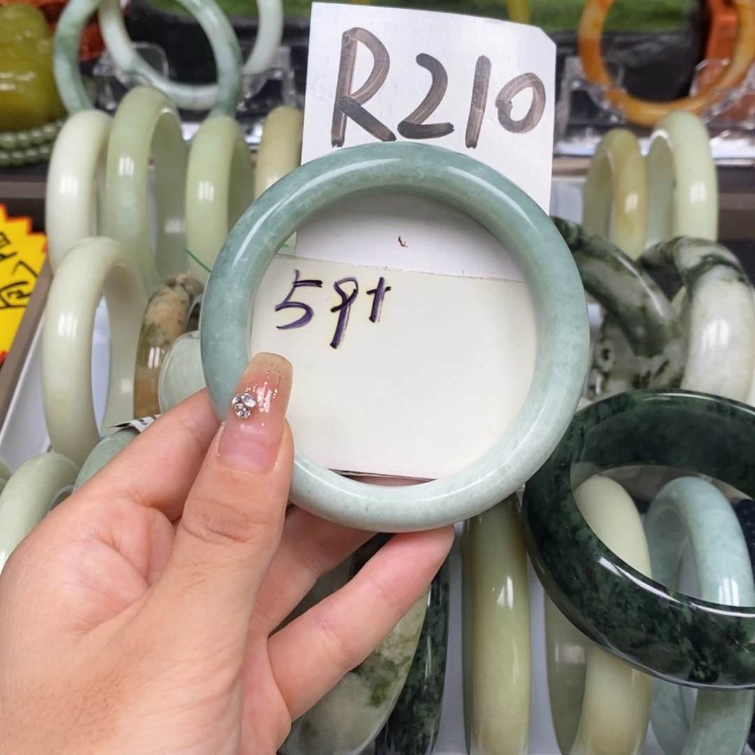 浮***丶未镶嵌蛇纹石玉手镯