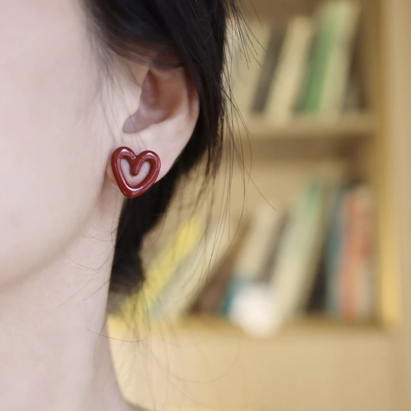 铜合金耳饰 H387安哥拉红无耳洞蚊香盘耳夹红色爱心复古港风氛围