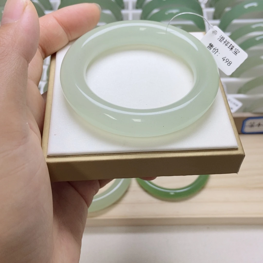 东陵石未镶嵌手镯