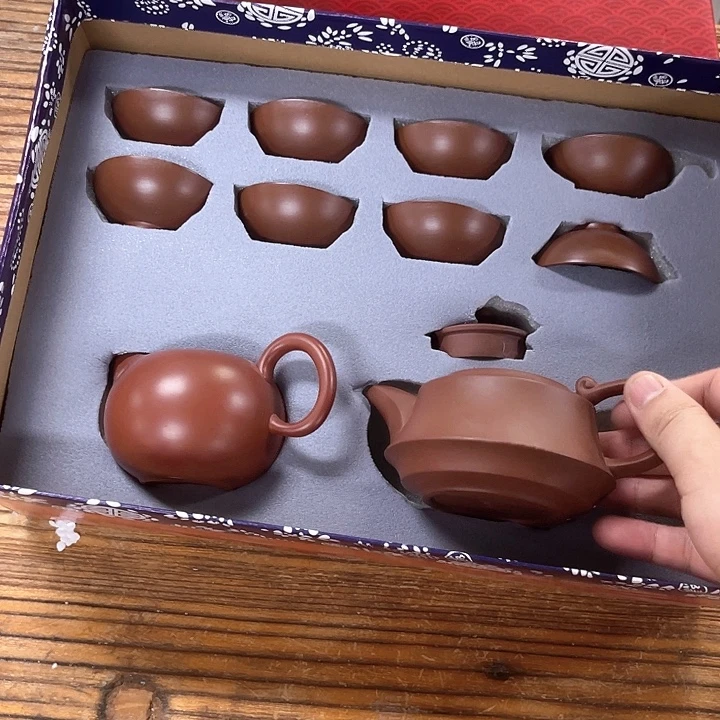 孤品茶具套装等。