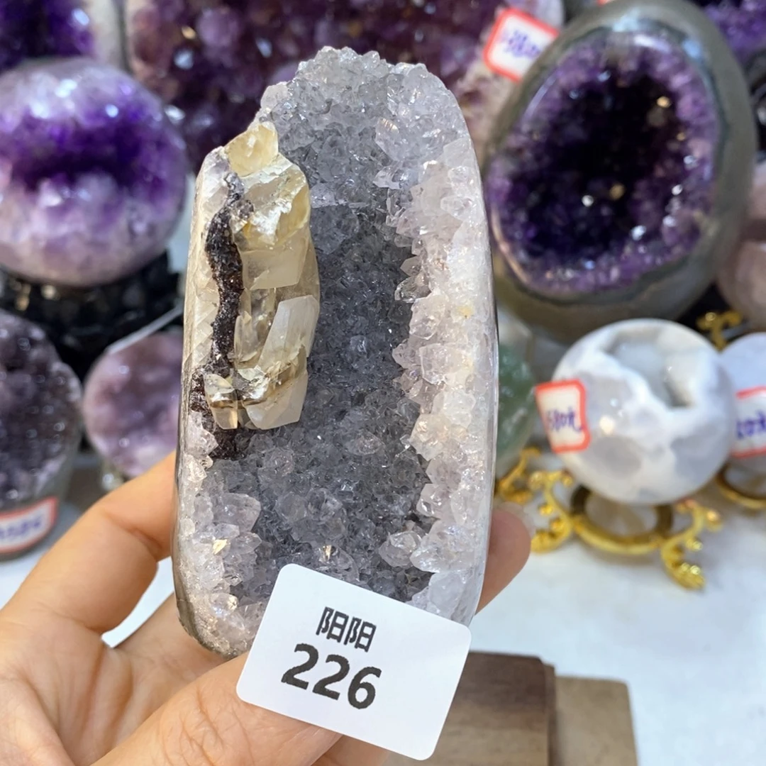 未镶嵌大型摆件（非配饰）水晶方解石