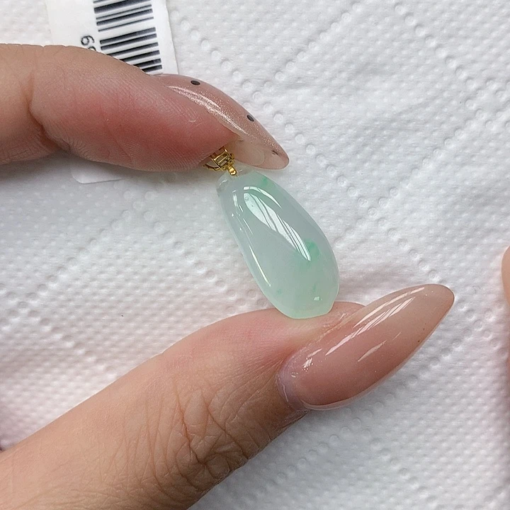 颈饰18K金镶嵌翡翠