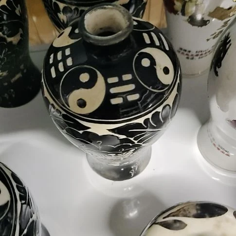 瓷片盘，沙锅，瓷片，瓶，碗，各种沙锅，摆件，
