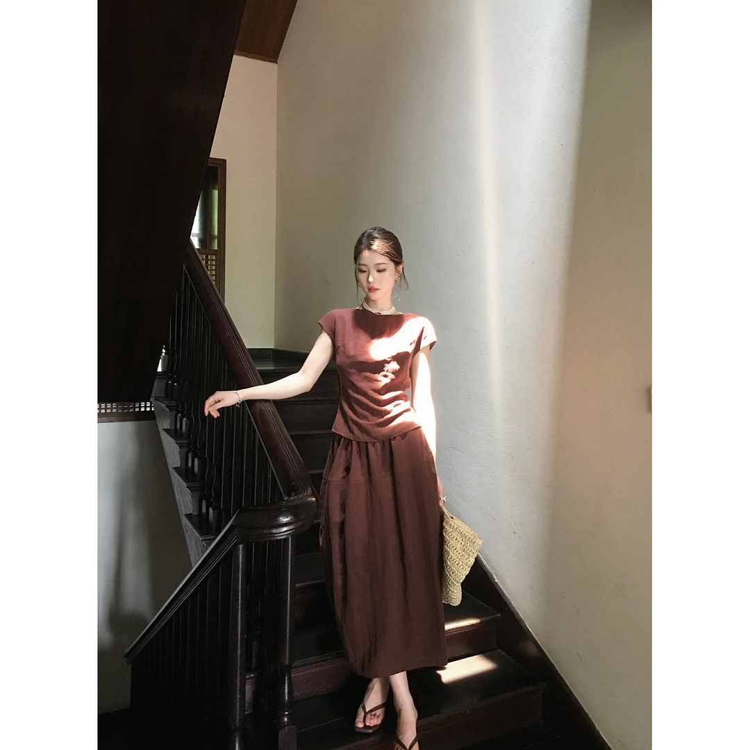 ICELOLLY露肩背心吊带女夏外穿斜肩收腰短袖T恤独特绝美套装裙子