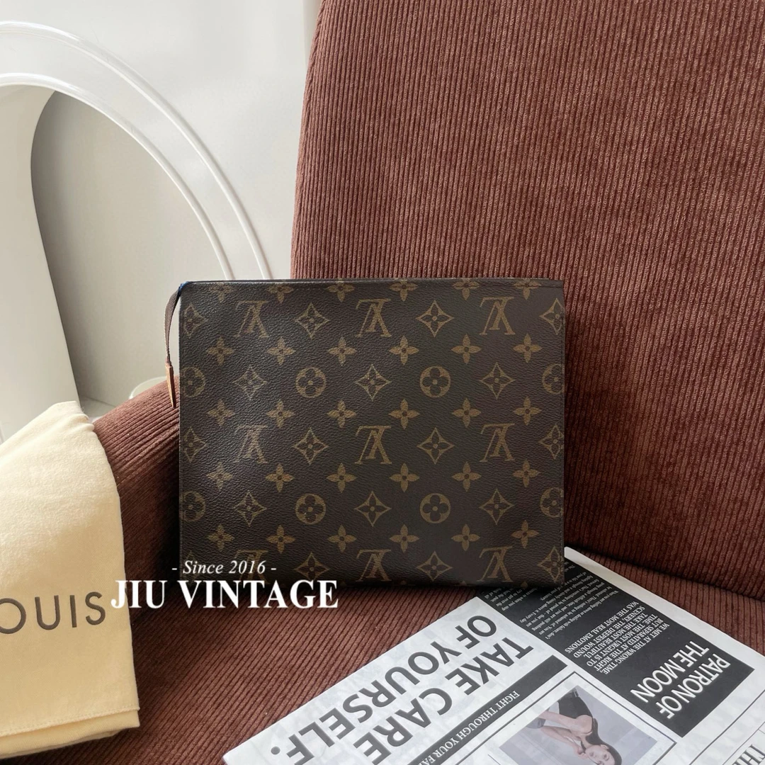 99新 LouisVuitton/路易威登 洗漱26老花手拿包 JM7-3805