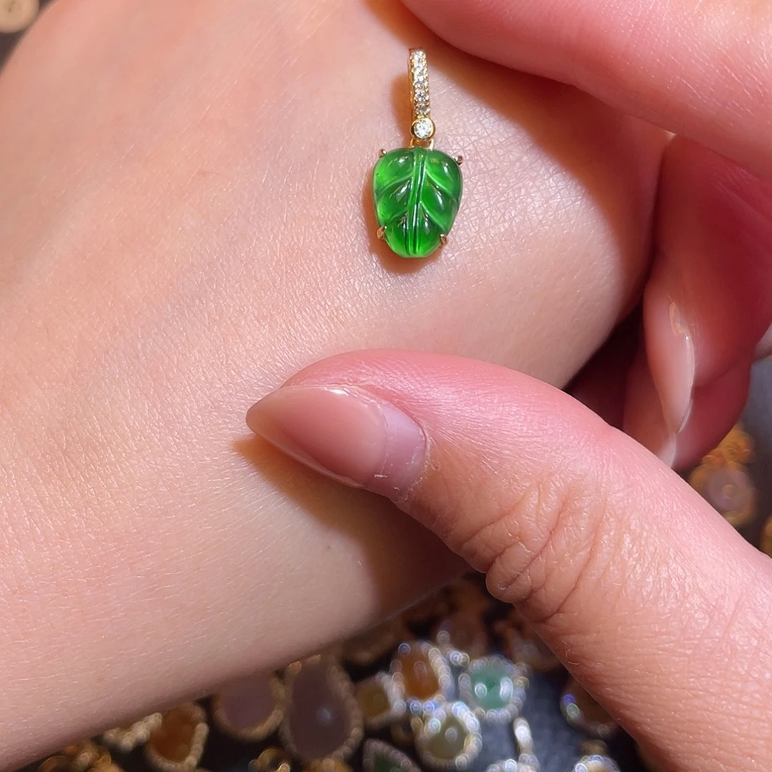 翡翠银S925镶嵌颈饰