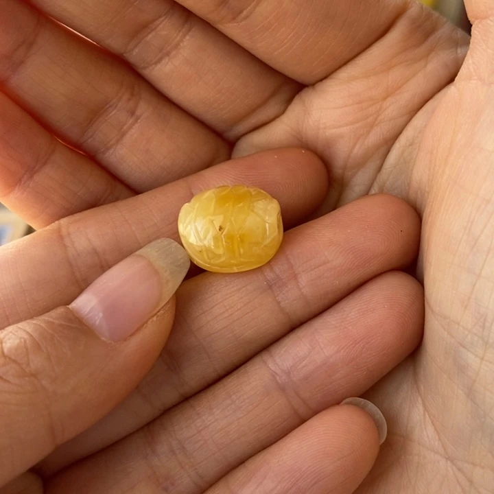 蜜***蜜蜜蜡未镶嵌裸石微瑕