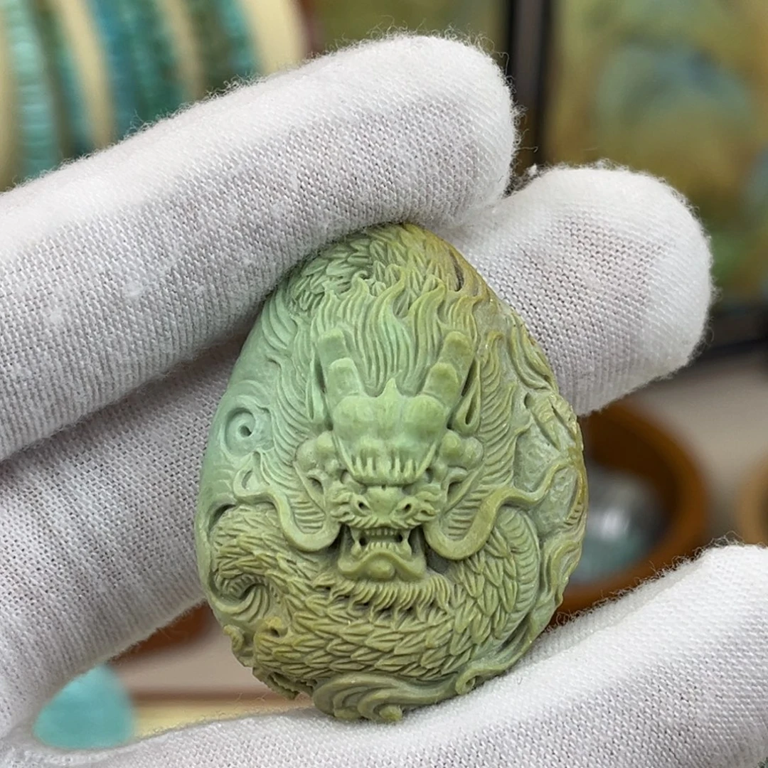 绿松石未镶嵌珠宝奇石龙牌 克重17.16克 高39