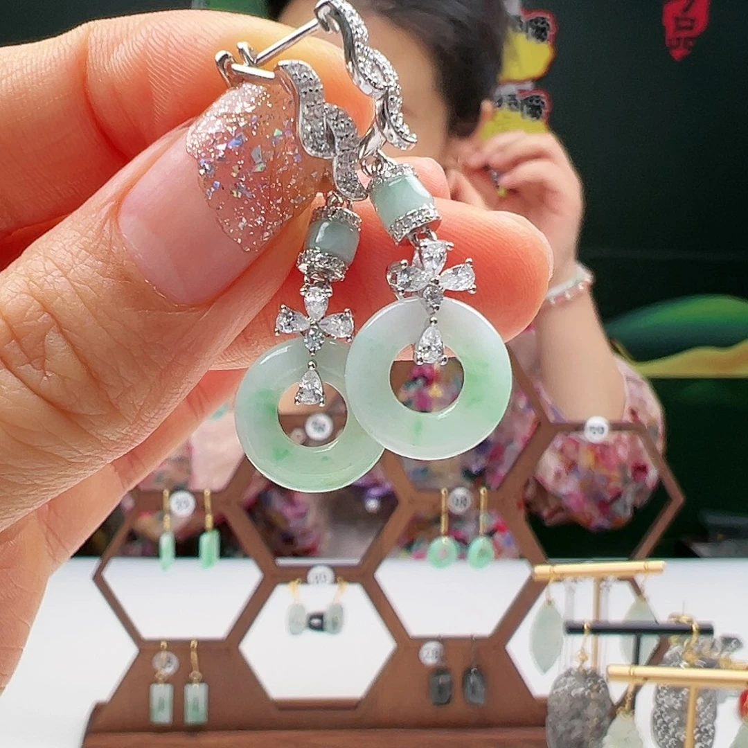 翡翠耳饰银S925镶嵌天然翡翠耳饰银s925镶嵌