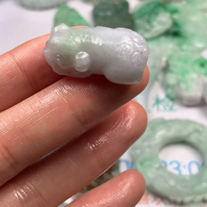 定制翡翠未镶嵌翡翠