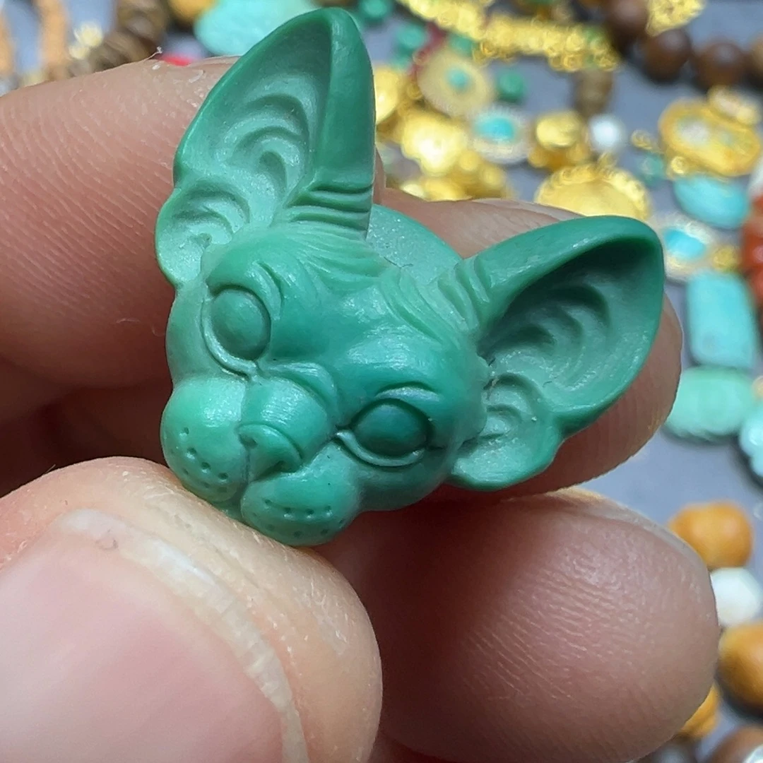 绿松石未镶嵌颈饰