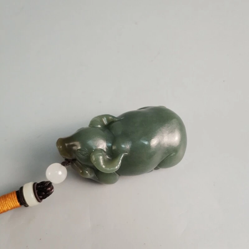 和田玉扭转乾坤把件-M25GJ002C16