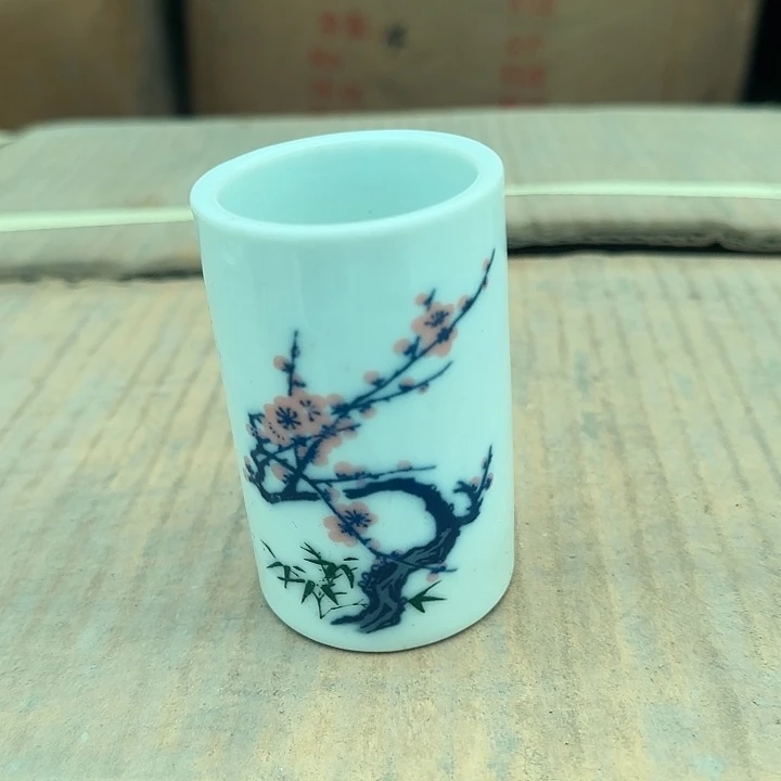 陶瓷七十年代笔筒