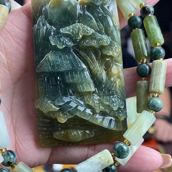 蛇纹石玉未镶嵌颈饰