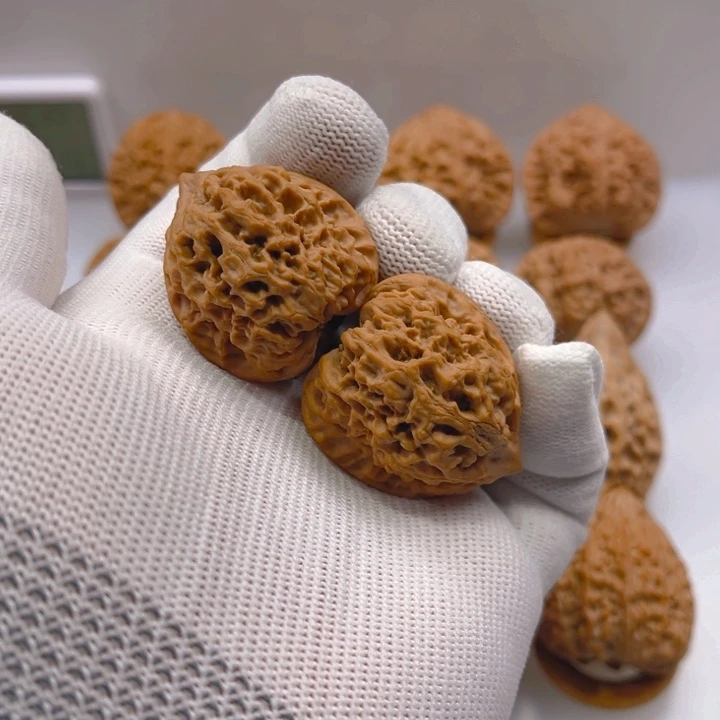 宝***酱文玩核桃把件34mm全品头货太行龙纹