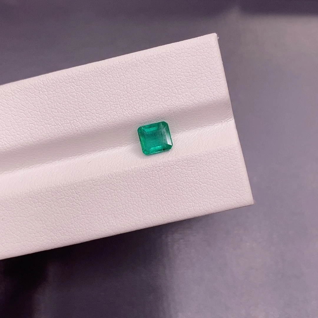 裸石祖母绿0.84克拉