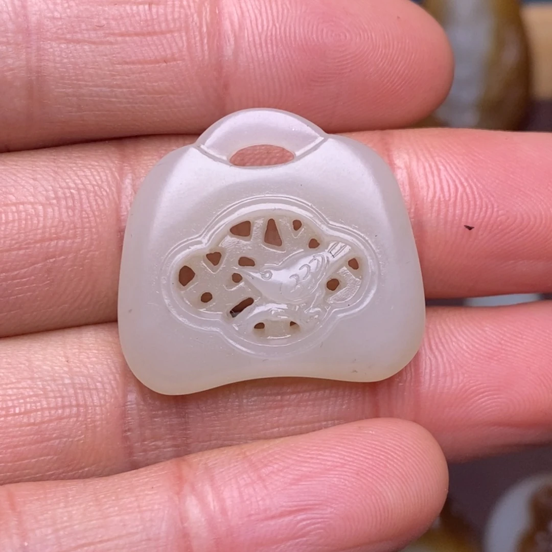 和田玉吊坠(不含链)未镶嵌平*福新疆和田玉且末料青白